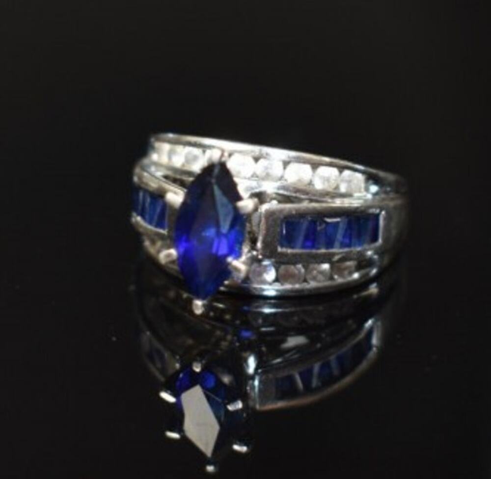 925 Sterling Silver London Blue & White Topaz Ring Size 6.5
